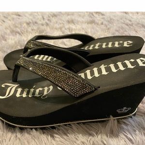 Juicy courture platform flip flops